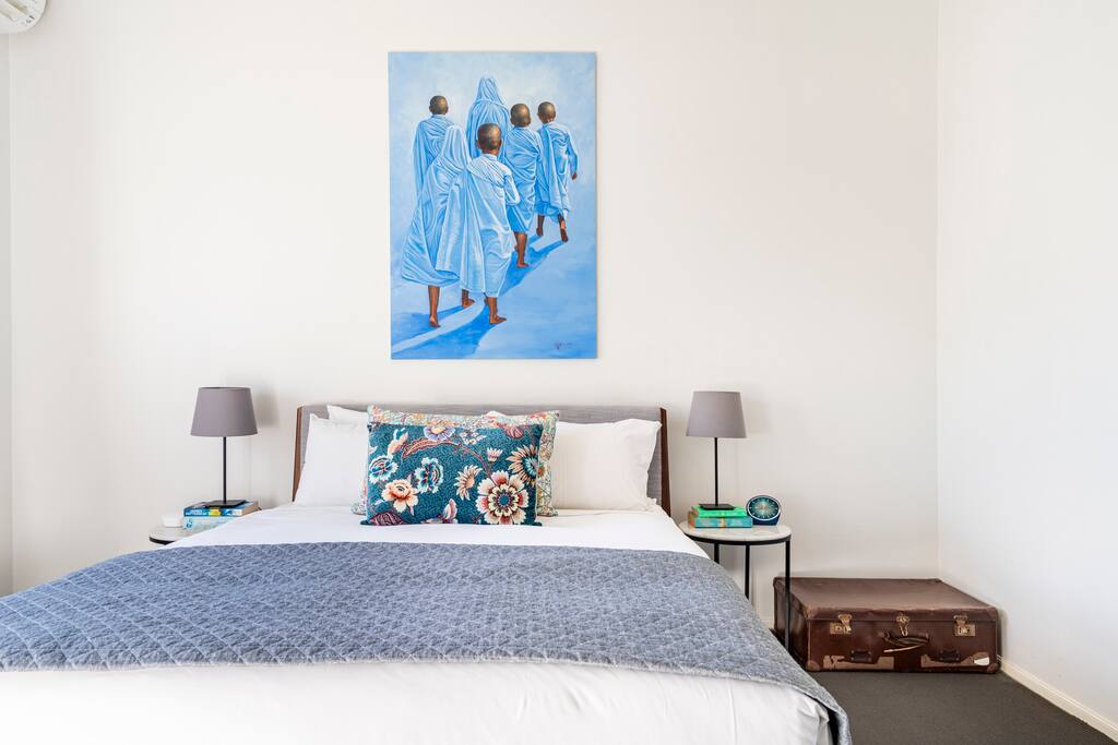 Bedroom 2 at Flamingo House — High ceilings