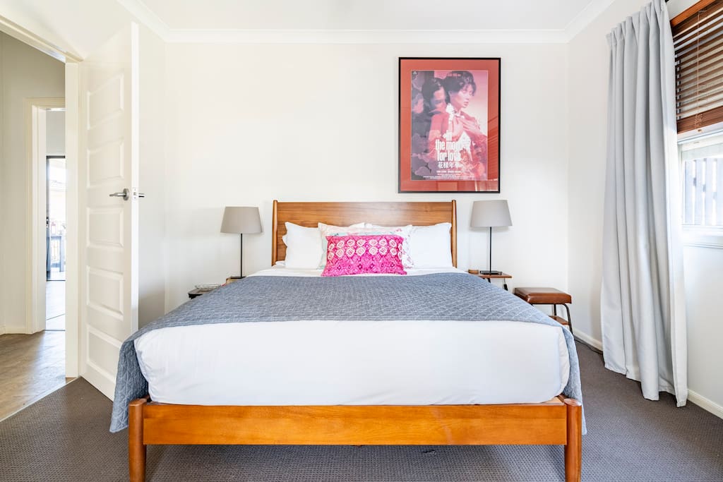 Bedroom 1 at Flamingo House — Mid-century
